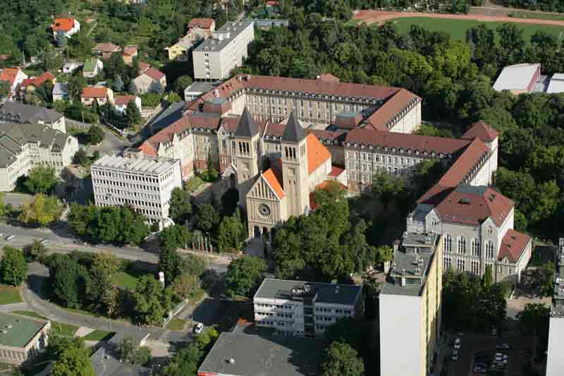 prestigio internacional University of Pécs